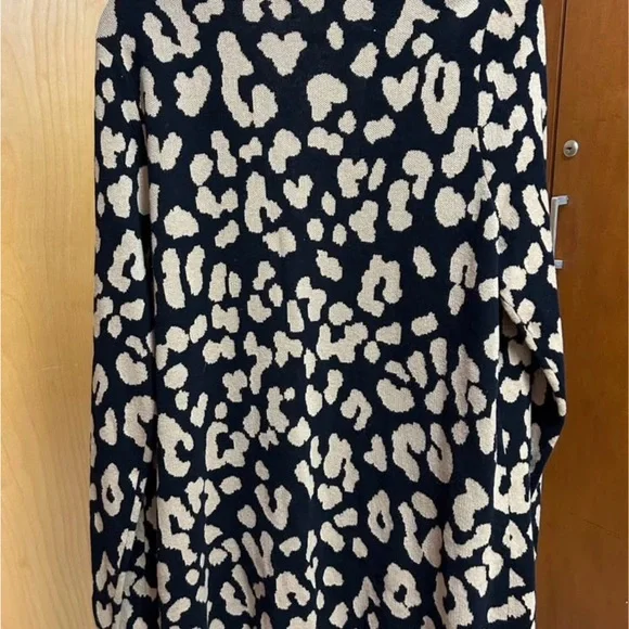 Kim Rogers Black and Tan Cardigan - Picture 8 of 8